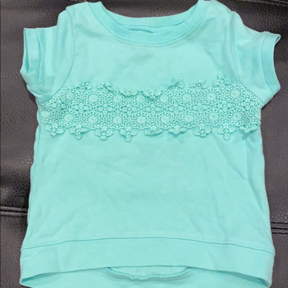 Baby girl shirt. Size 6 months.